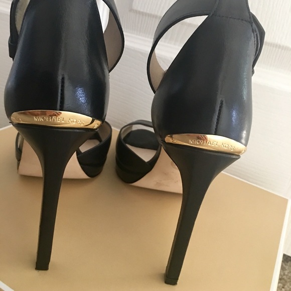 Michael Kors Women’s Shoes - Picture 2 of 8